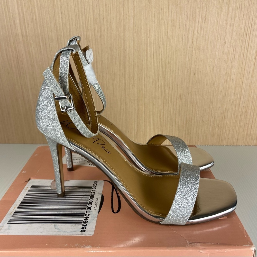 Wild Pair Bethie Silver Glitter Two-Piece Heels Size 9 NIB Prom Wedding
